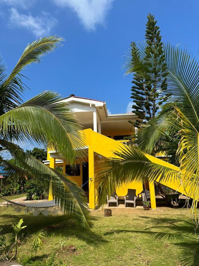 Sunshine Hotel جزيرة ليتل كورن المظهر الخارجي الصورة